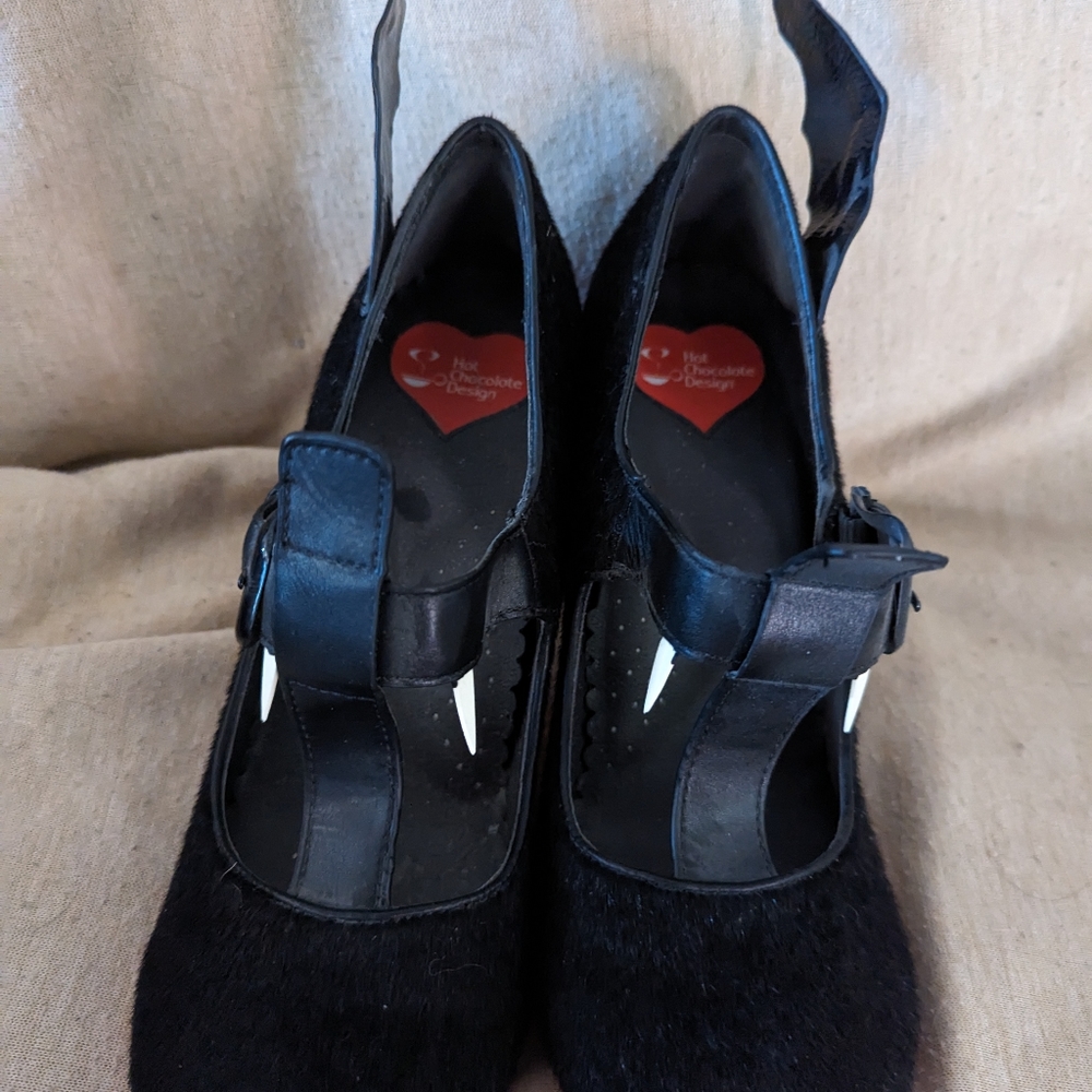 Hot Chocolate Design: Vampire bat heels